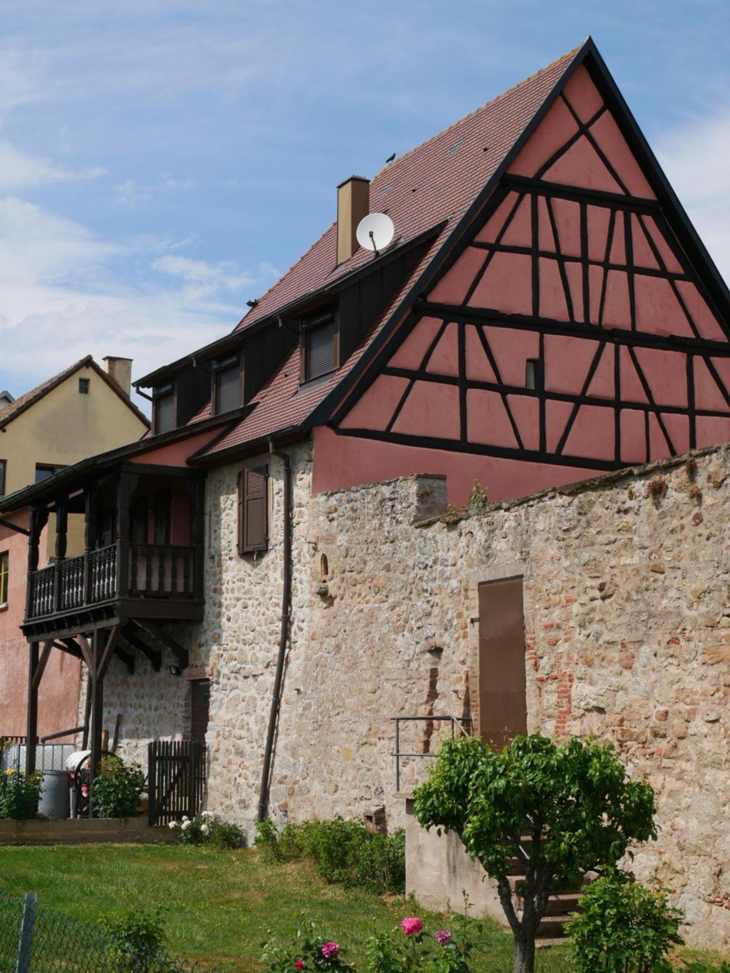 Les Suites - La Cour St Fulrad Saint-Hippolyte  Exterior photo