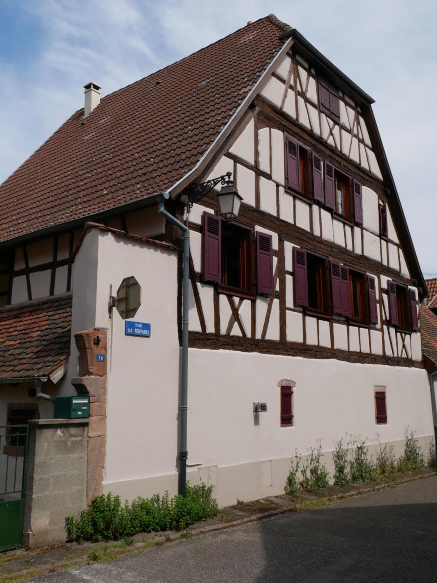 Les Suites - La Cour St Fulrad Saint-Hippolyte  Exterior photo