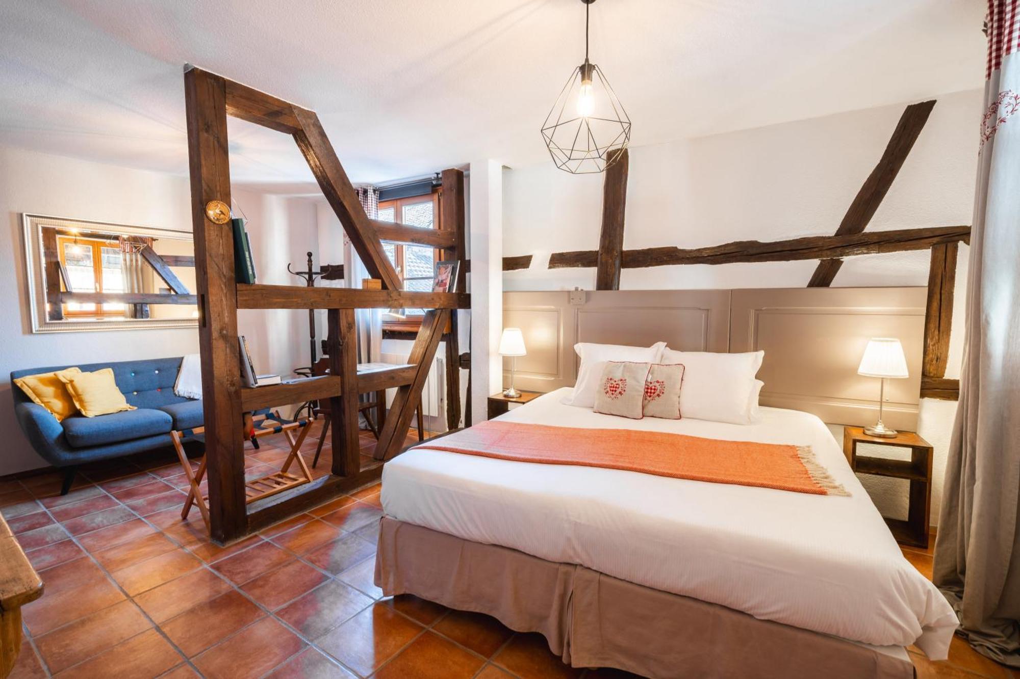 Les Suites - La Cour St Fulrad Saint-Hippolyte  Exterior photo